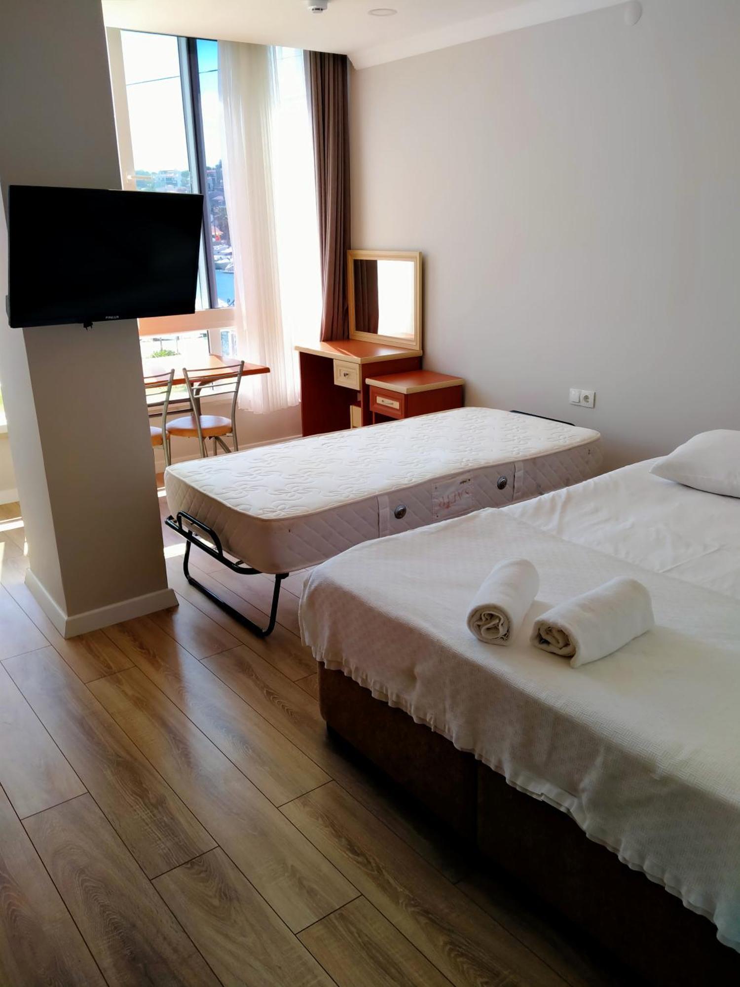 Venues Park Apart Suites Кешме Номер фото